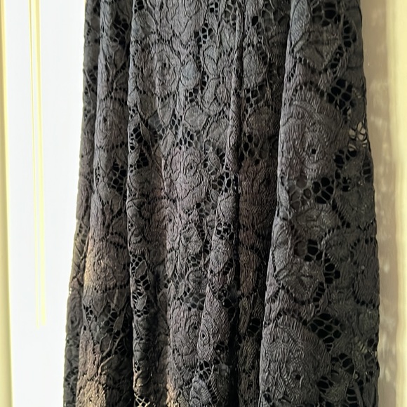 Zunie black lace dress. Never worn. Tag still on. Size 16. - Picture 4 of 8